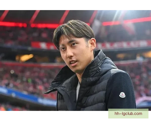 伊藤洋辉在拜仁季前赛遭遇重伤恐影响新赛季表现 伊藤洋辉在拜仁季前赛遭遇重伤恐影响新赛季表现
